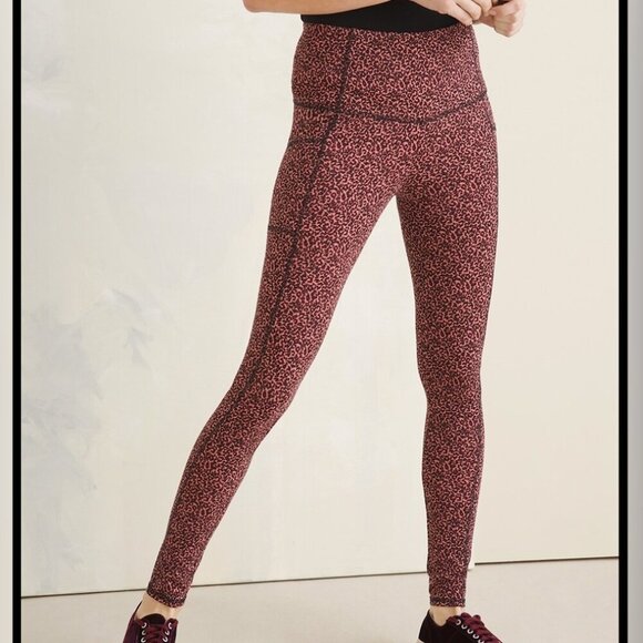 Chico's | Zenergy So Slimming Pocket Leggings Pink Animal Print Size 8 - Picture 1 of 6